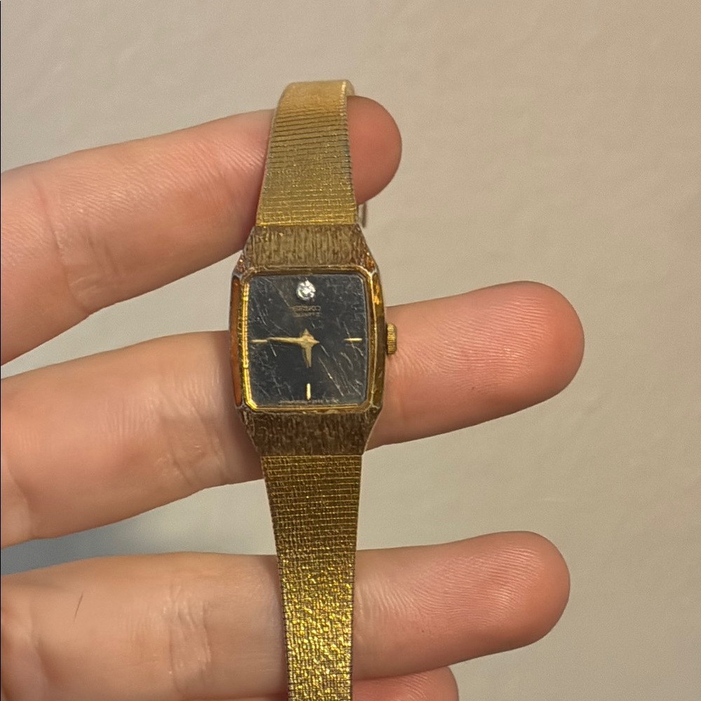 Seiko Vintage Diamond Gold Ladies Dress Watch Black Dial Japan Quartz Rectangle